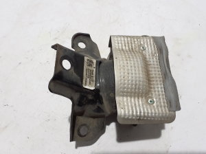 Chevrolet Silverado GMT K2XX (2013–2026) Engine mount 84848132 - 3
