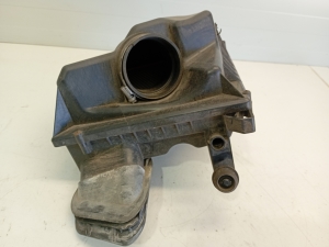 Opel Astra J (2009–2017) Air filter housing 13311896 - 4