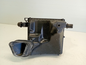 Opel Astra J (2009–2017) Air filter housing 13311896 - 6