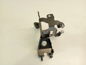 Opel Astra J (2009–2017) ABS unit bracket 13264387 - 4