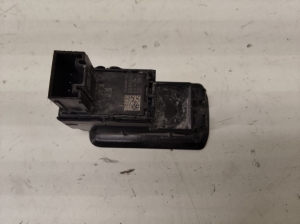 Volkswagen Tiguan (2017–2026) Rear window opening switch 5G0959855 - 2