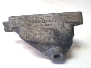 Mercedes Benz ML-Class 164 (2005–2011) Engine bracket A6292230304 - 2