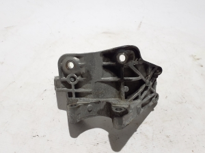 AUDI A6 C8 (2018–2025) Lichtmaschinenhalter 059903143BH - 3