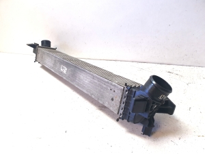 Vahejahuti radiaator - 1382428080
