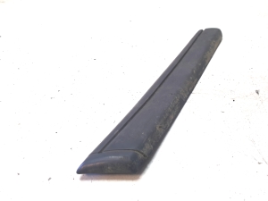 Mercedes Benz E-Class W124 (1985–1995) Front fender molding - 3