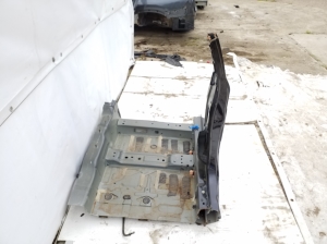 Peugeot 408 crossover I (2021–2026) Sill and center pillar - 2