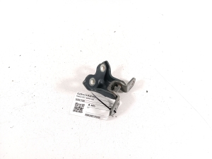   Front door lower hinge  - 793251Y300 