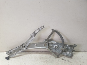 Opel Zafira A (1999–2005) Priekšējo durvju logu pacēlājs 90579571 - 3