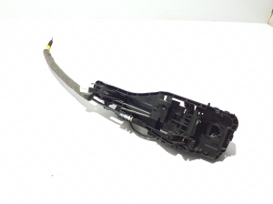 Porsche Macan (2014–2026) Front door external opening handle and its details - 3