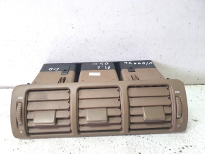 Dashboard air vent grilles - A1638300054