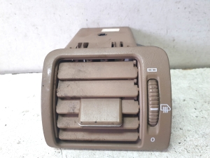 Dashboard air vent grilles - A1638300154