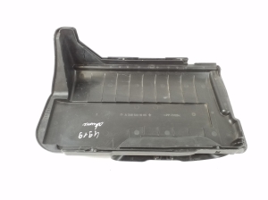 Infiniti Q30 (2015–2018) Battery cover A2465411005 - 3