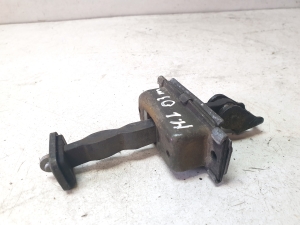 Mercedes Benz ML-Class 163 (1998–2005) Rear side door opening limiter - 3