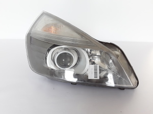 Scheinwerfer vorne - 8200394710