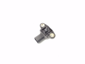 Infiniti Q30 (2015–2018) Air pressure sensor A0061539728 - 2