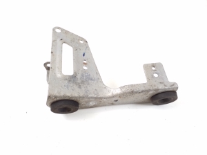 Infiniti Q30 (2015–2018) Luftfiltergehäusehalter A6450900041 - 3