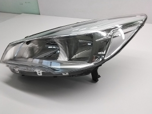 Ford Kuga (2012–2019) Headlight CV4413W030BE - 3