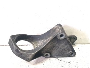 Engine bracket - 24404972