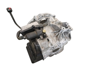 Infiniti Q30 (2015–2018) Gearbox A2463702102 - 3