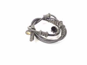 Infiniti Q30 (2015–2018) Front ABS sensor A2465402510 - 2