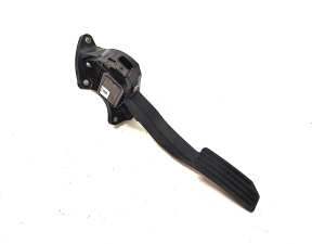 Land Rover Evoque (2011–2018) Gaasipedaal CT8UC - 2