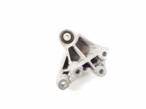 Infiniti Q30 (2015–2018) Engine bracket A2462401109 - 3