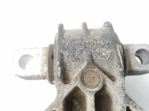 Infiniti Q30 (2015–2018) Engine mount A2462401209 - 2