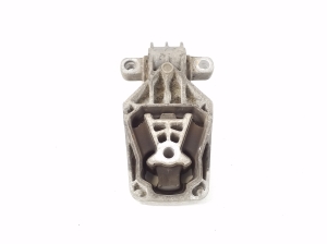 Infiniti Q30 (2015–2018) Engine mount A2462401209 - 3