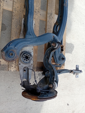 Mercedes Benz A-Class 176 (2012–2018) Hinterachsträger 2463506200 - 5
