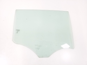   Rear side door glass  - 823125DA0A 