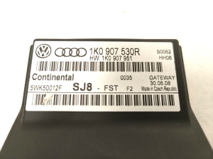 Volkswagen Tiguan (2007–2016) Gateway control module 1K0907530R - 3