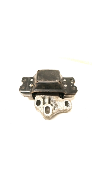 Volkswagen Tiguan (2007–2016) Engine mount 5N0199555 - 5