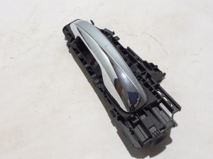 Mercedes Benz GLE-Class 167 (2019–2026) Front door external opening handle and its details - 3