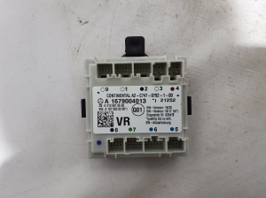 Priekšējo durvju vadības bloks - A1679004013