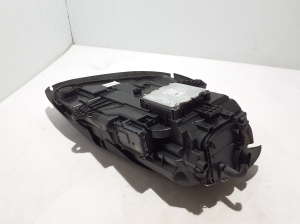 Porsche Macan (2014–2026) Esituli 95B941009AR - 6