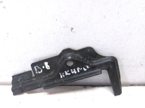 Volkswagen Passat B8 (2014–2023) Batteriehalter 5Q0803219C - 3