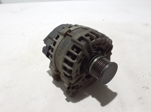 Lichtmaschine - 04L903023T
