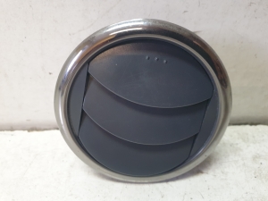 Dashboard air vent grilles - 7363058J0