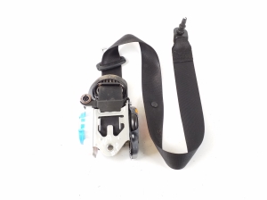 Infiniti Q30 (2015–2018) Front seat belt A1768602285 - 5