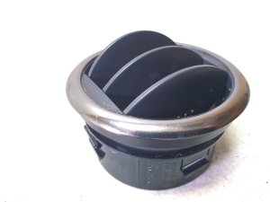 Suzuki Swift III (2004–2010) Dashboard air vent grilles 7363058J0 - 4
