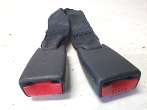 Suzuki Swift III (2004–2010) Aizmugurējā drošības jostas sprādze 070612E4X - 5