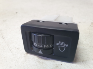 Suzuki Swift III (2004–2010) Headlight leveling switch R2346 - 2