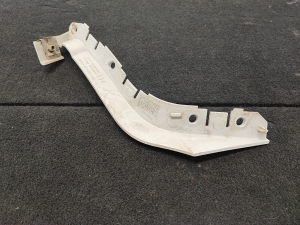 Land Rover Evoque (2011–2018) Rear bumper bracket BJ3217A882AC - 4