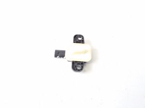 Infiniti Q30 (2015–2018) Airbag sensor A1668210351 - 2