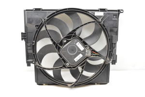 BMW 1 SERIES F20 (2010–2026) Dzesēšanas ventilators un tā daļas 7640509 - 3