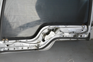 Land Rover Discovery III (2004–2009) Heckklappe - 3