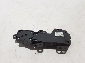 VOLVO XC60 (2017–2026) Sitzverstellschalter 31419539 - 3