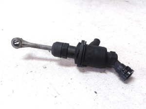 Suzuki Swift III (2004–2010) Clutch slave cylinder 2381063J01 - 3