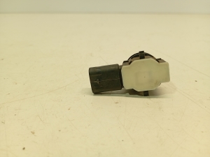 Mercedes Benz A-Class 176 (2012–2018) Front parking sensor A0009050242 - 2