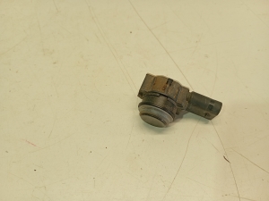Mercedes Benz A-Class 176 (2012–2018) PDC-Sensor vorne A0009050242 - 2